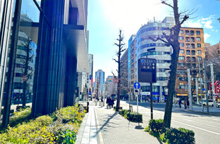 画像:地下鉄 栄駅からのアクセス