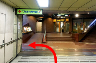 画像:地下鉄 伏見駅からのアクセス